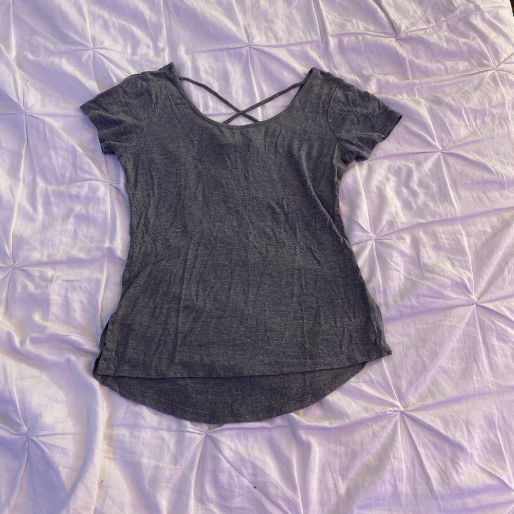 Grey T-shirt with crossed back